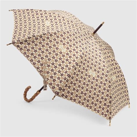 gucci umbrella clean